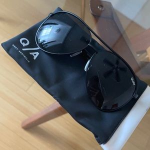 Brand new Quay aviators